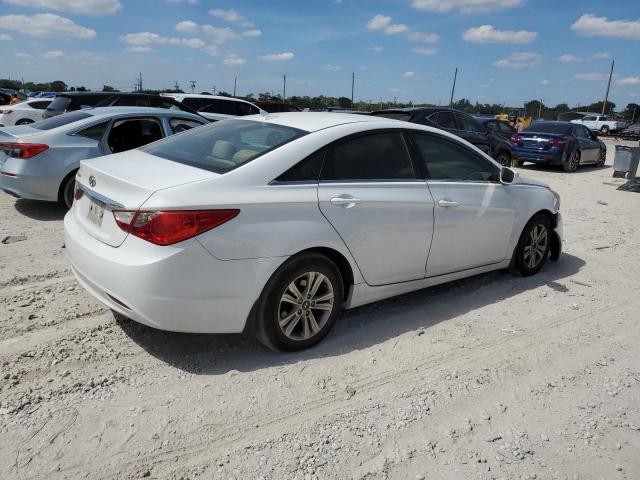 Photo 2 VIN: 5NPEB4AC4BH128392 - HYUNDAI SONATA GLS 