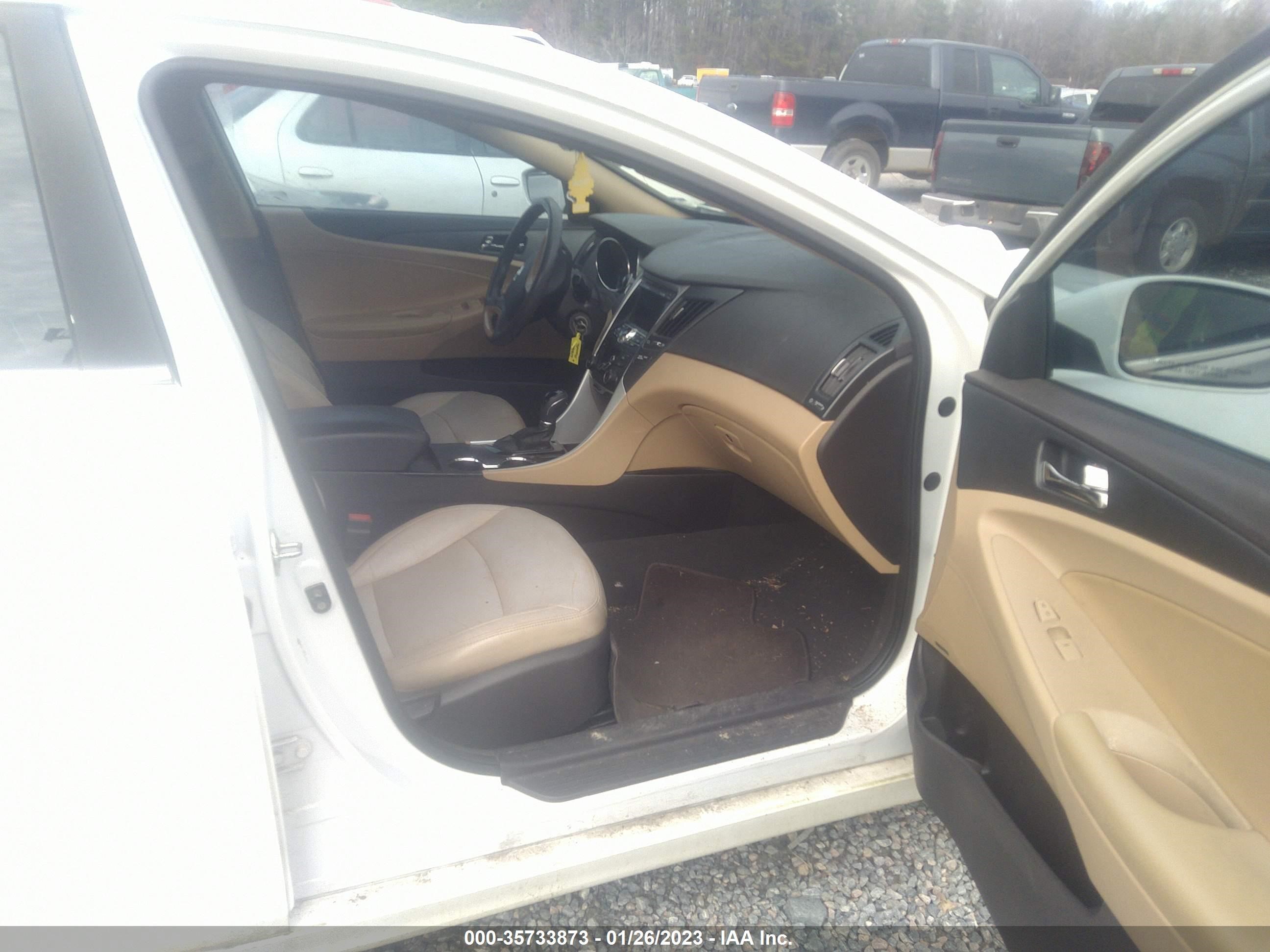 Photo 4 VIN: 5NPEB4AC4BH155947 - HYUNDAI SONATA 