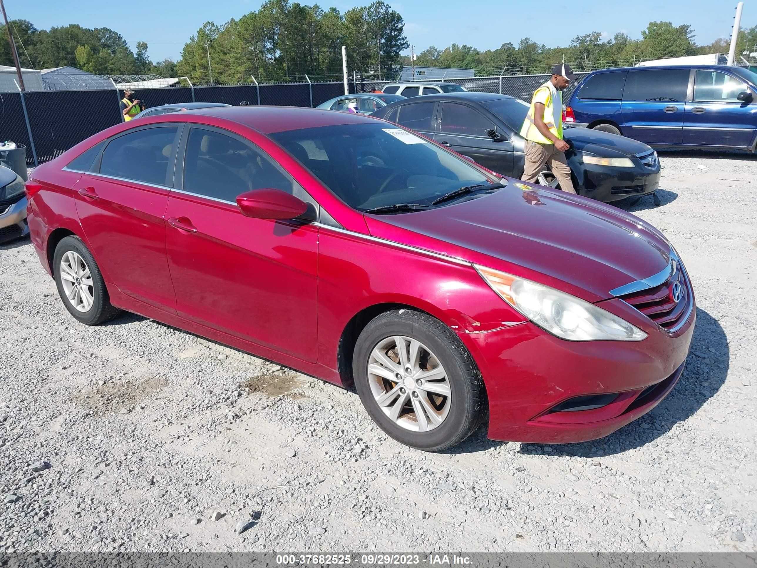 Photo 0 VIN: 5NPEB4AC4BH165152 - HYUNDAI SONATA 