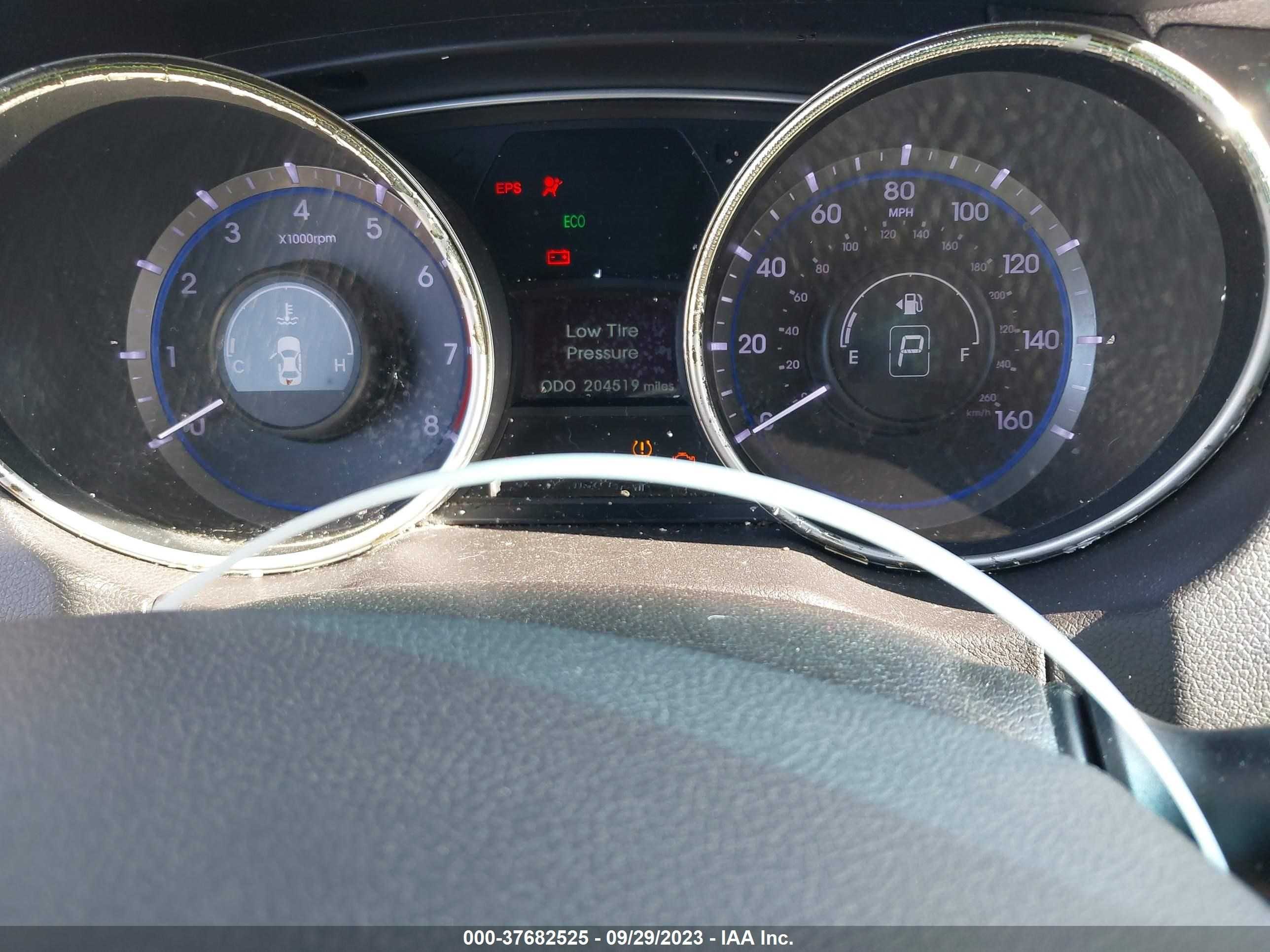 Photo 6 VIN: 5NPEB4AC4BH165152 - HYUNDAI SONATA 