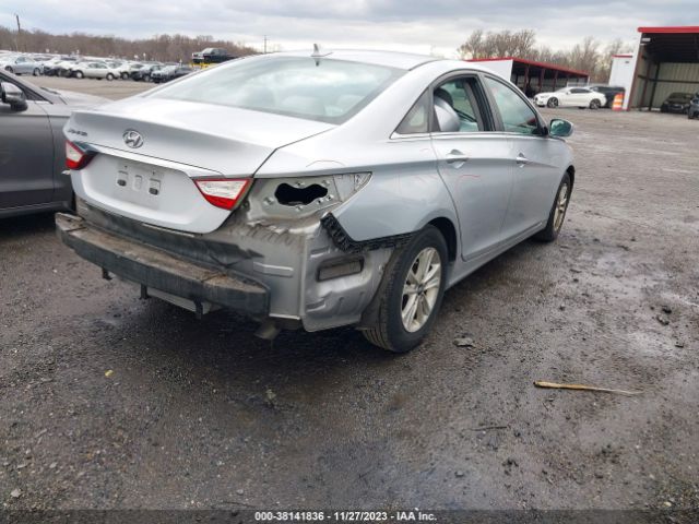 Photo 3 VIN: 5NPEB4AC4BH190794 - HYUNDAI SONATA 