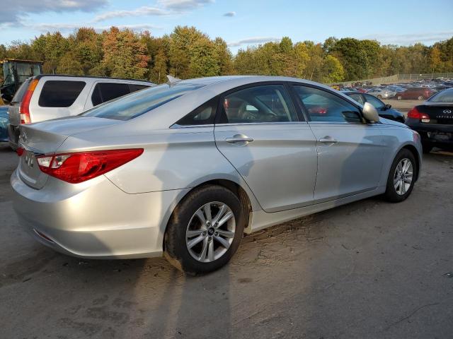 Photo 2 VIN: 5NPEB4AC4BH287199 - HYUNDAI SONATA GLS 