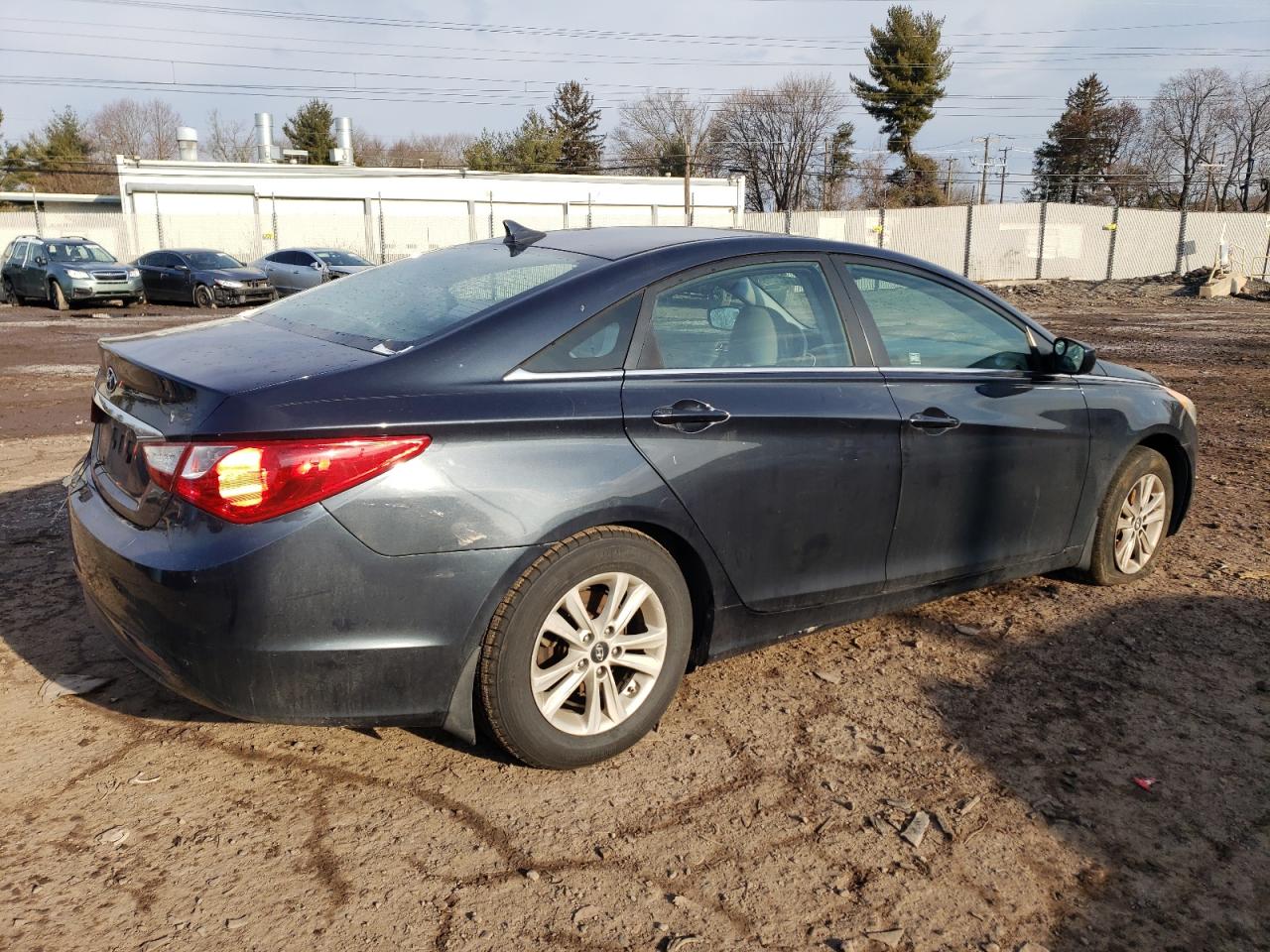 Photo 2 VIN: 5NPEB4AC4BH298106 - HYUNDAI SONATA 