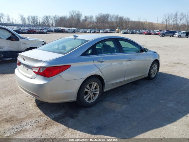 Photo 3 VIN: 5NPEB4AC4CH309025 - HYUNDAI SONATA 