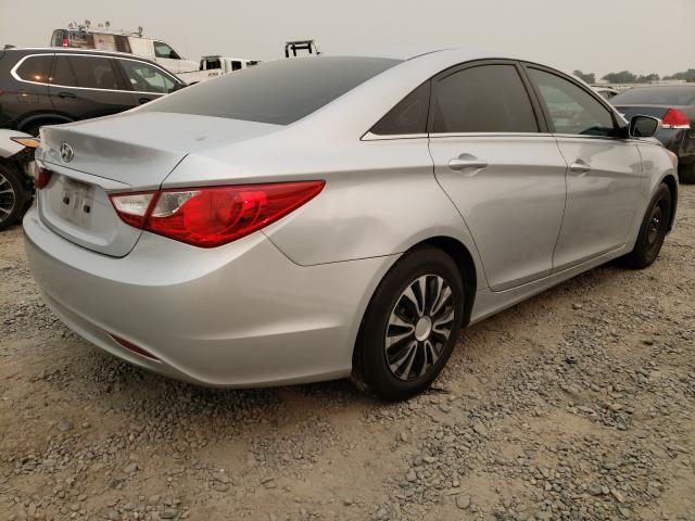 Photo 3 VIN: 5NPEB4AC4CH313169 - HYUNDAI SONATA GLS 