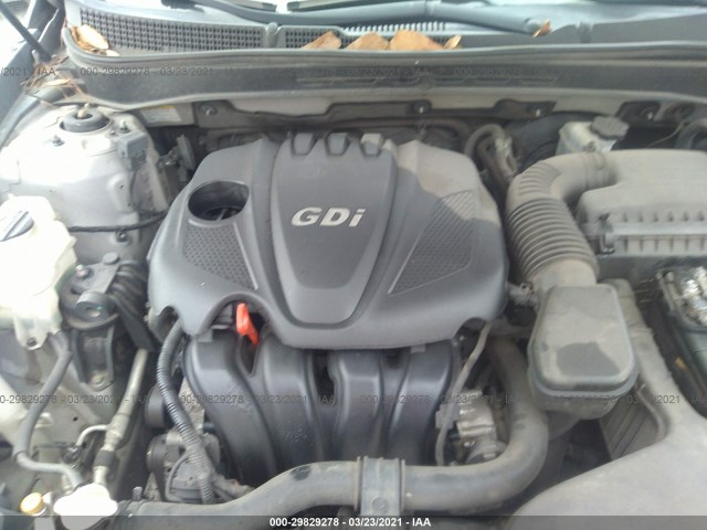 Photo 9 VIN: 5NPEB4AC4CH318498 - HYUNDAI SONATA 