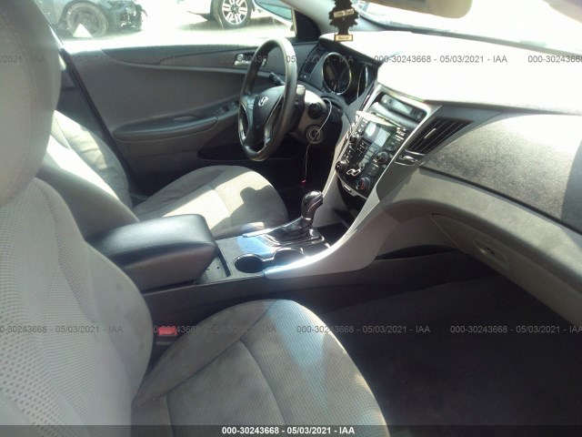 Photo 4 VIN: 5NPEB4AC4CH318498 - HYUNDAI SONATA 