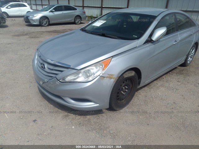 Photo 5 VIN: 5NPEB4AC4CH318498 - HYUNDAI SONATA 