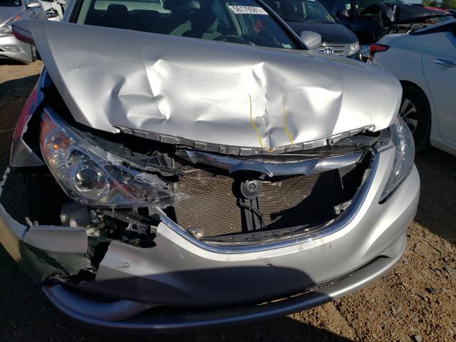 Photo 8 VIN: 5NPEB4AC4CH322860 - HYUNDAI SONATA GLS 