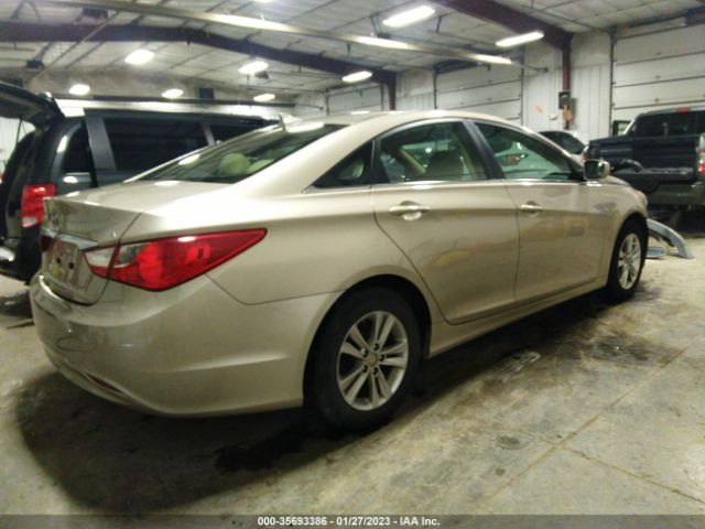 Photo 3 VIN: 5NPEB4AC4CH328528 - HYUNDAI SONATA 