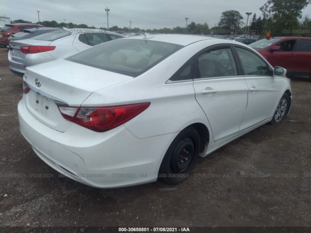 Photo 3 VIN: 5NPEB4AC4CH330523 - HYUNDAI SONATA 