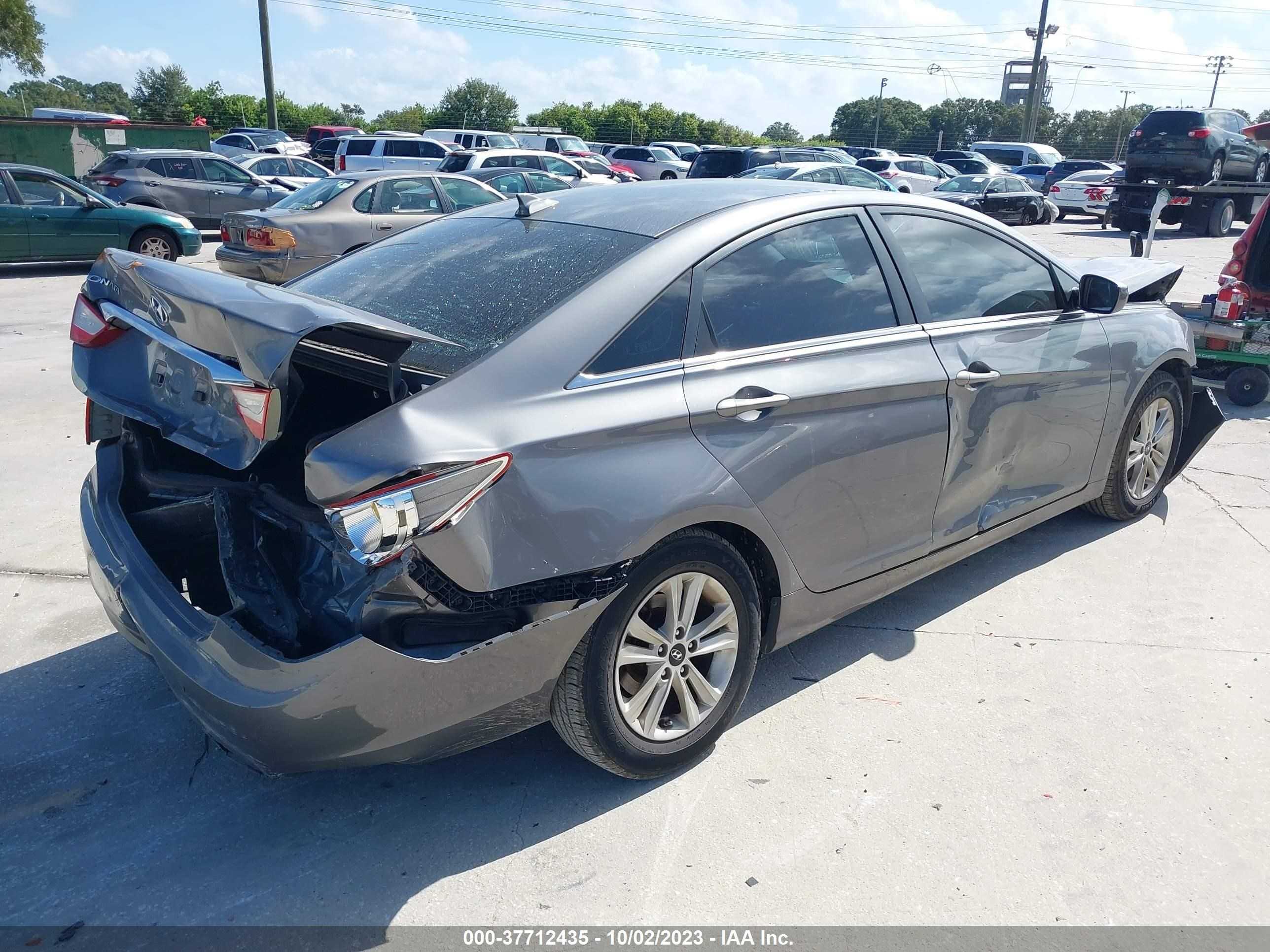 Photo 3 VIN: 5NPEB4AC4CH342008 - HYUNDAI SONATA 