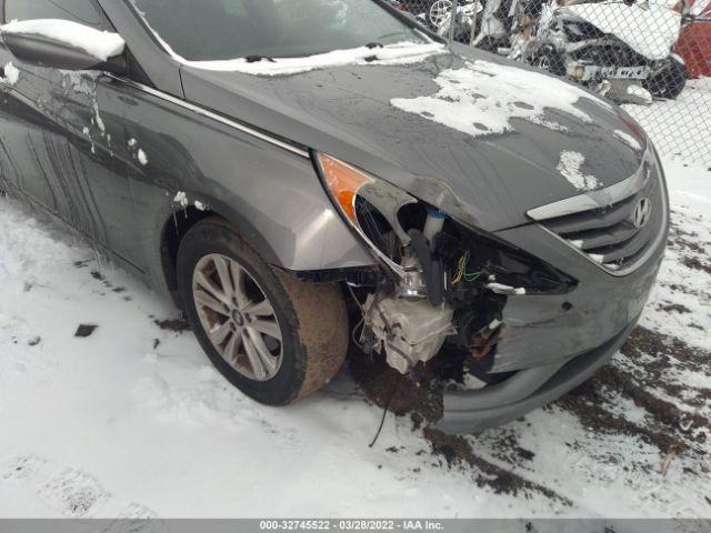 Photo 5 VIN: 5NPEB4AC4CH347810 - HYUNDAI SONATA 