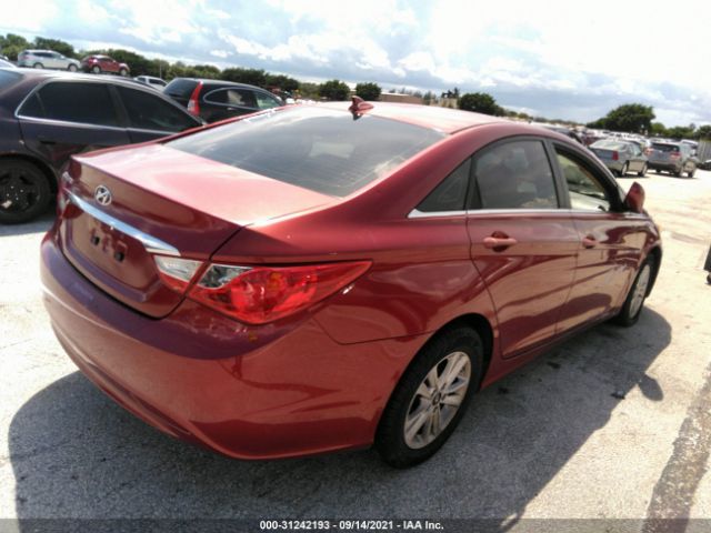 Photo 3 VIN: 5NPEB4AC4CH348598 - HYUNDAI SONATA 