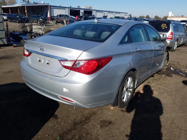 Photo 3 VIN: 5NPEB4AC4CH358872 - HYUNDAI SONATA GLS 