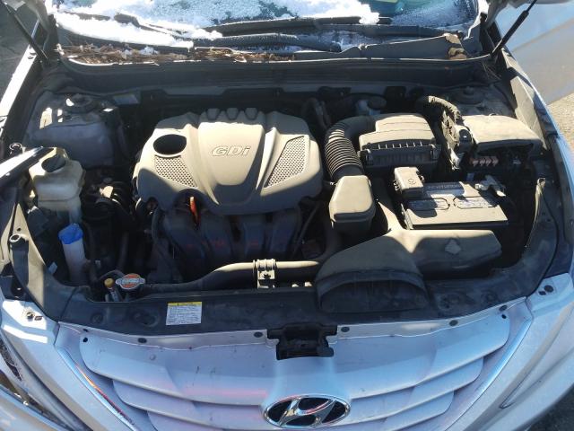 Photo 6 VIN: 5NPEB4AC4CH358872 - HYUNDAI SONATA GLS 