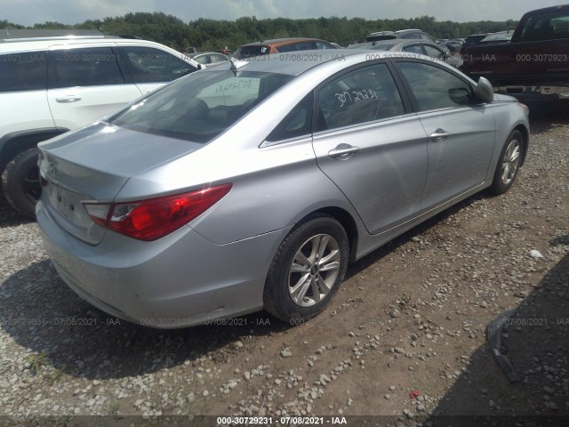 Photo 3 VIN: 5NPEB4AC4CH359438 - HYUNDAI SONATA 