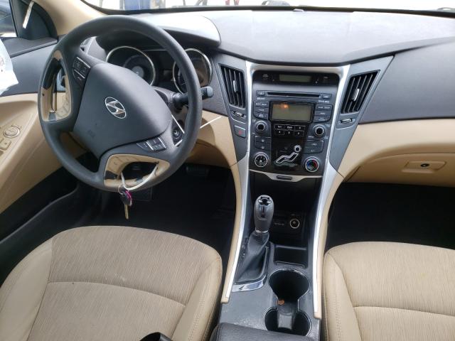 Photo 8 VIN: 5NPEB4AC4CH368964 - HYUNDAI SONATA GLS 