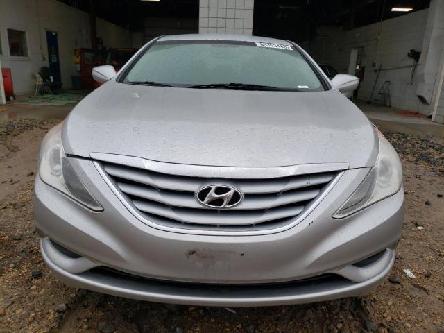 Photo 4 VIN: 5NPEB4AC4CH371170 - HYUNDAI SONATA GLS 