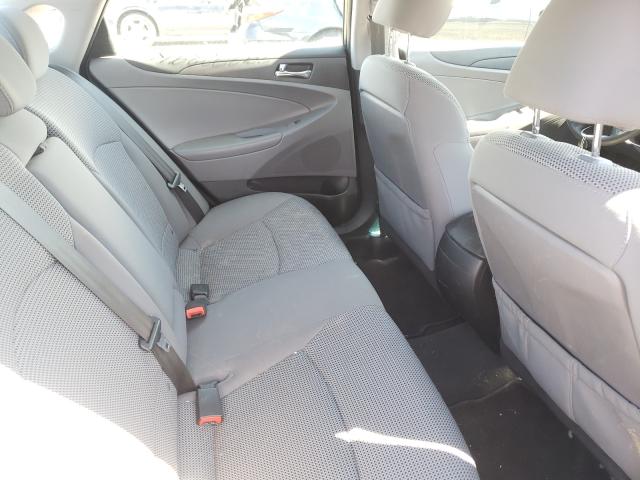 Photo 5 VIN: 5NPEB4AC4CH379432 - HYUNDAI SONATA GLS 