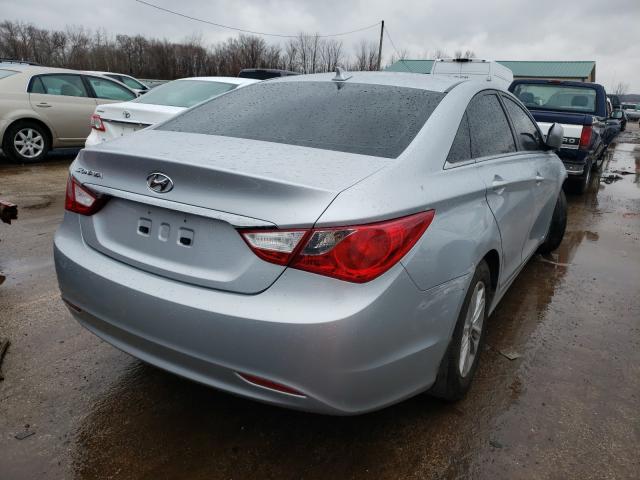 Photo 3 VIN: 5NPEB4AC4CH390348 - HYUNDAI SONATA GLS 