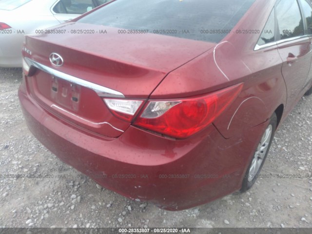 Photo 5 VIN: 5NPEB4AC4CH404846 - HYUNDAI SONATA 