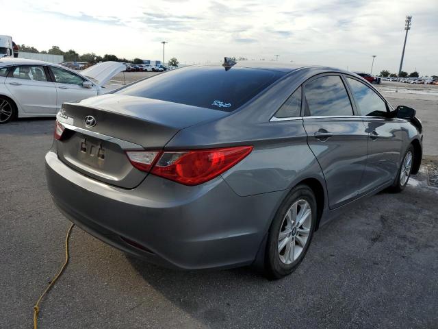 Photo 3 VIN: 5NPEB4AC4CH406757 - HYUNDAI SONATA GLS 