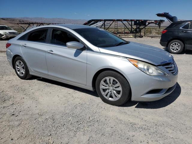 Photo 3 VIN: 5NPEB4AC4CH413918 - HYUNDAI SONATA GLS 