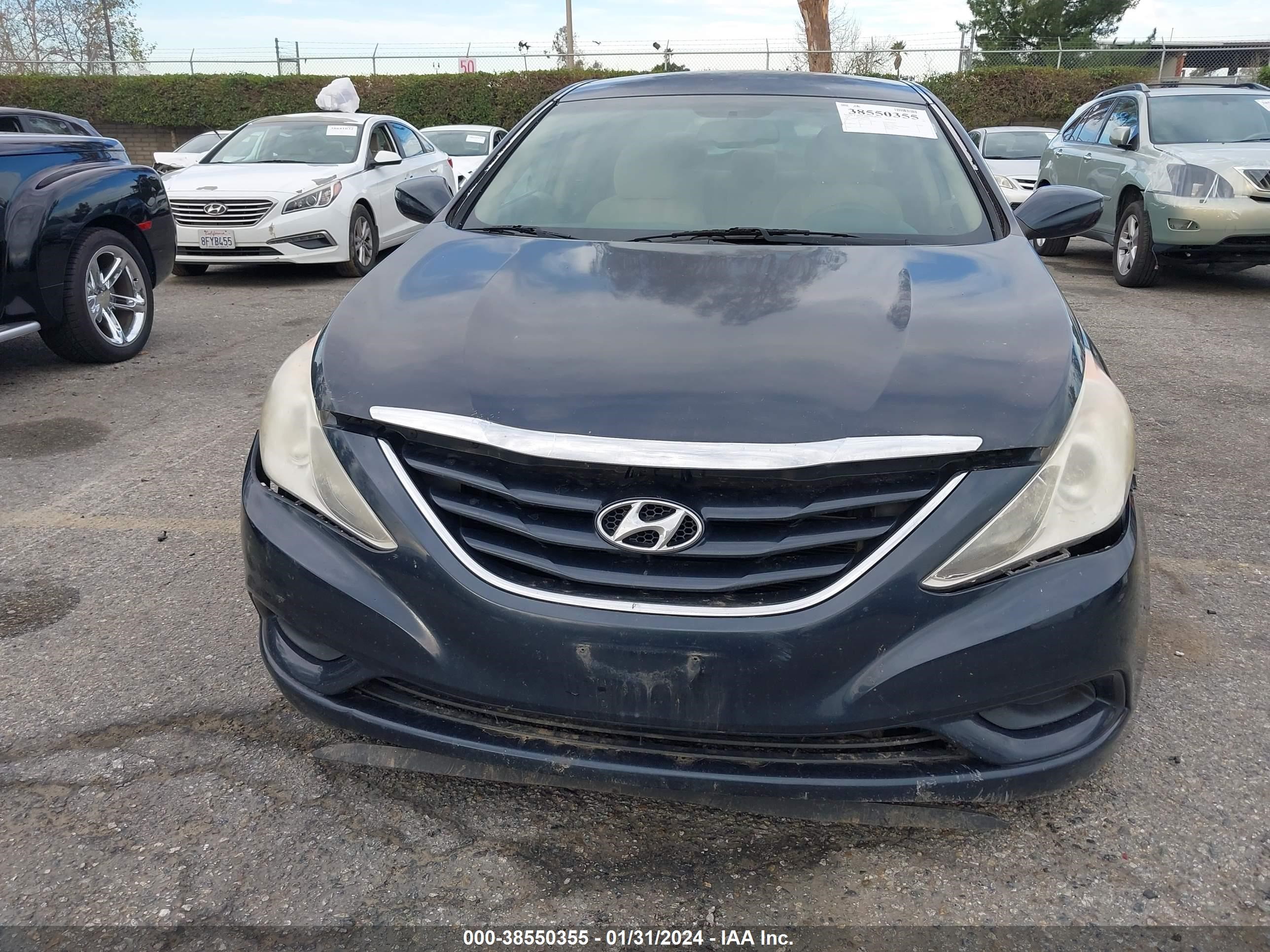 Photo 12 VIN: 5NPEB4AC4CH427219 - HYUNDAI SONATA 