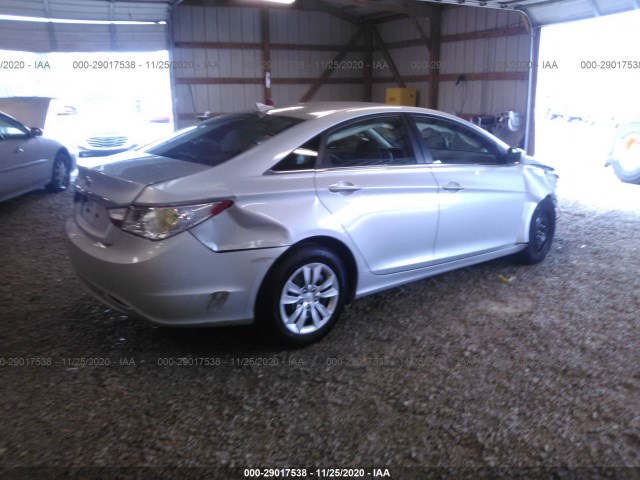 Photo 3 VIN: 5NPEB4AC4CH439810 - HYUNDAI SONATA 