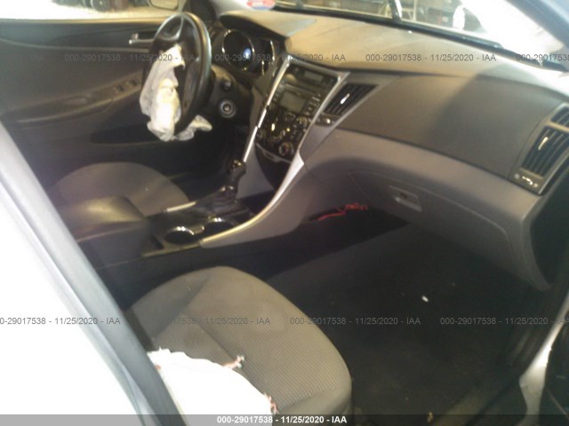 Photo 4 VIN: 5NPEB4AC4CH439810 - HYUNDAI SONATA 