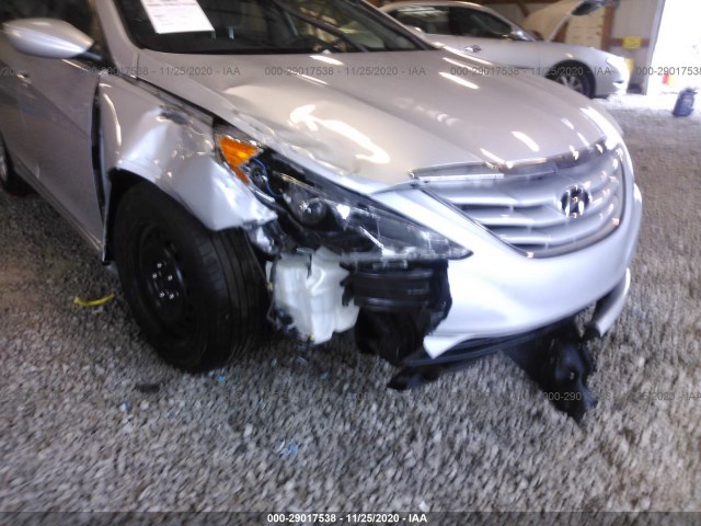 Photo 5 VIN: 5NPEB4AC4CH439810 - HYUNDAI SONATA 