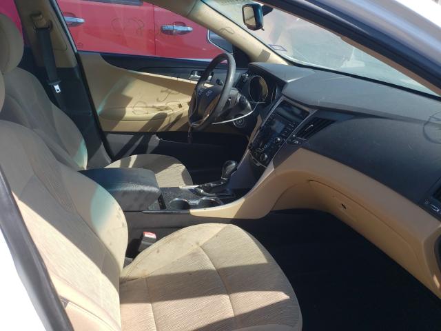 Photo 4 VIN: 5NPEB4AC4CH445588 - HYUNDAI SONATA GLS 