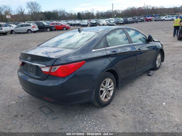 Photo 3 VIN: 5NPEB4AC4CH446644 - HYUNDAI SONATA 