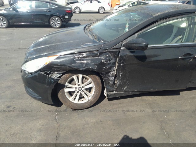 Photo 5 VIN: 5NPEB4AC4CH457725 - HYUNDAI SONATA 