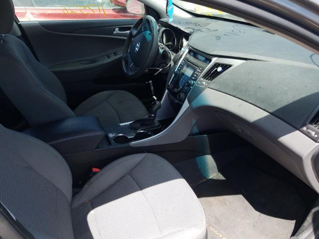 Photo 4 VIN: 5NPEB4AC4CH462245 - HYUNDAI SONATA GLS 