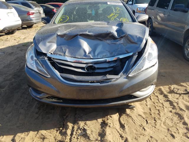 Photo 8 VIN: 5NPEB4AC4CH462245 - HYUNDAI SONATA GLS 