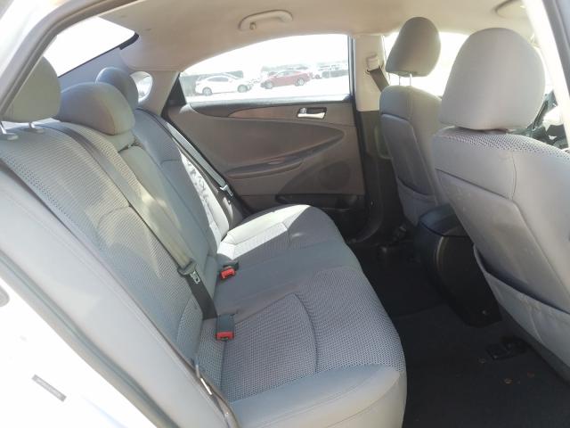 Photo 5 VIN: 5NPEB4AC4CH465565 - HYUNDAI SONATA GLS 