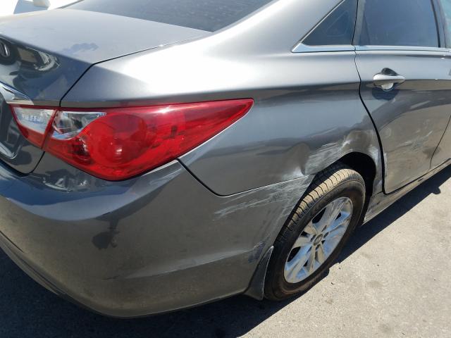 Photo 8 VIN: 5NPEB4AC4CH466540 - HYUNDAI SONATA GLS 