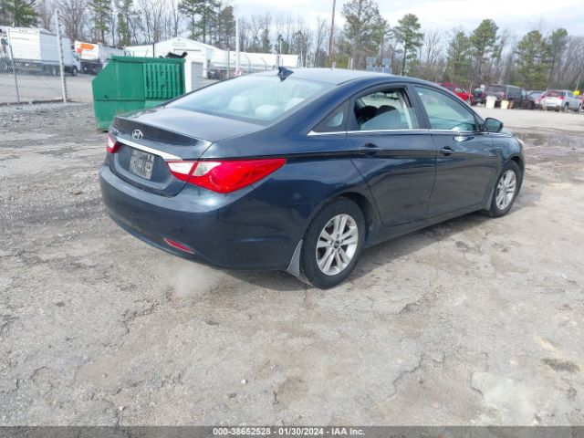 Photo 3 VIN: 5NPEB4AC4CH470054 - HYUNDAI SONATA 