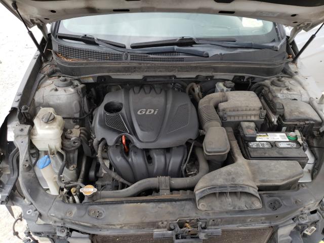 Photo 6 VIN: 5NPEB4AC4CH470555 - HYUNDAI SONATA GLS 