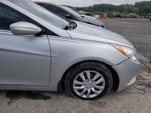 Photo 8 VIN: 5NPEB4AC4CH489204 - HYUNDAI SONATA GLS 