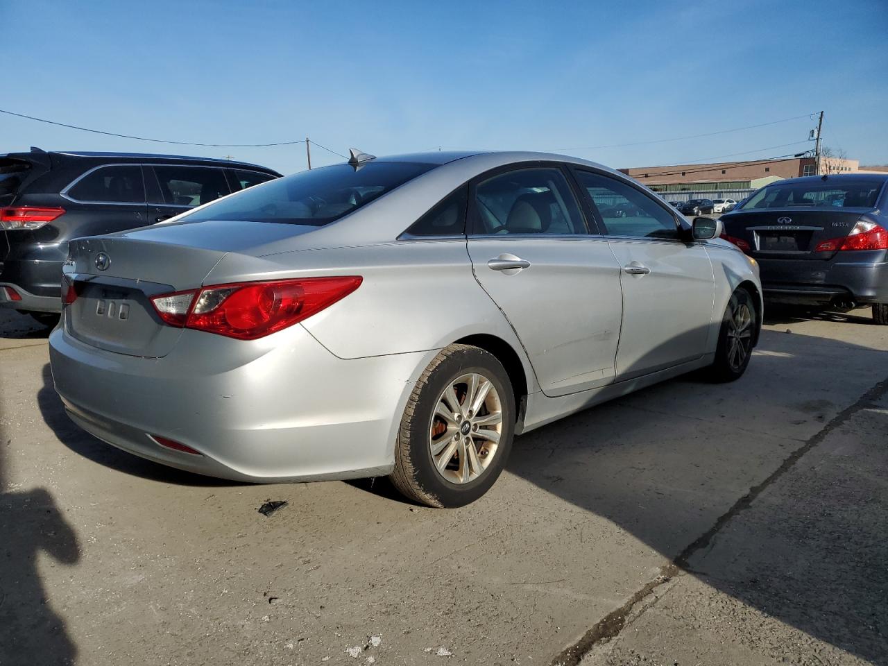 Photo 2 VIN: 5NPEB4AC4DH516824 - HYUNDAI SONATA 