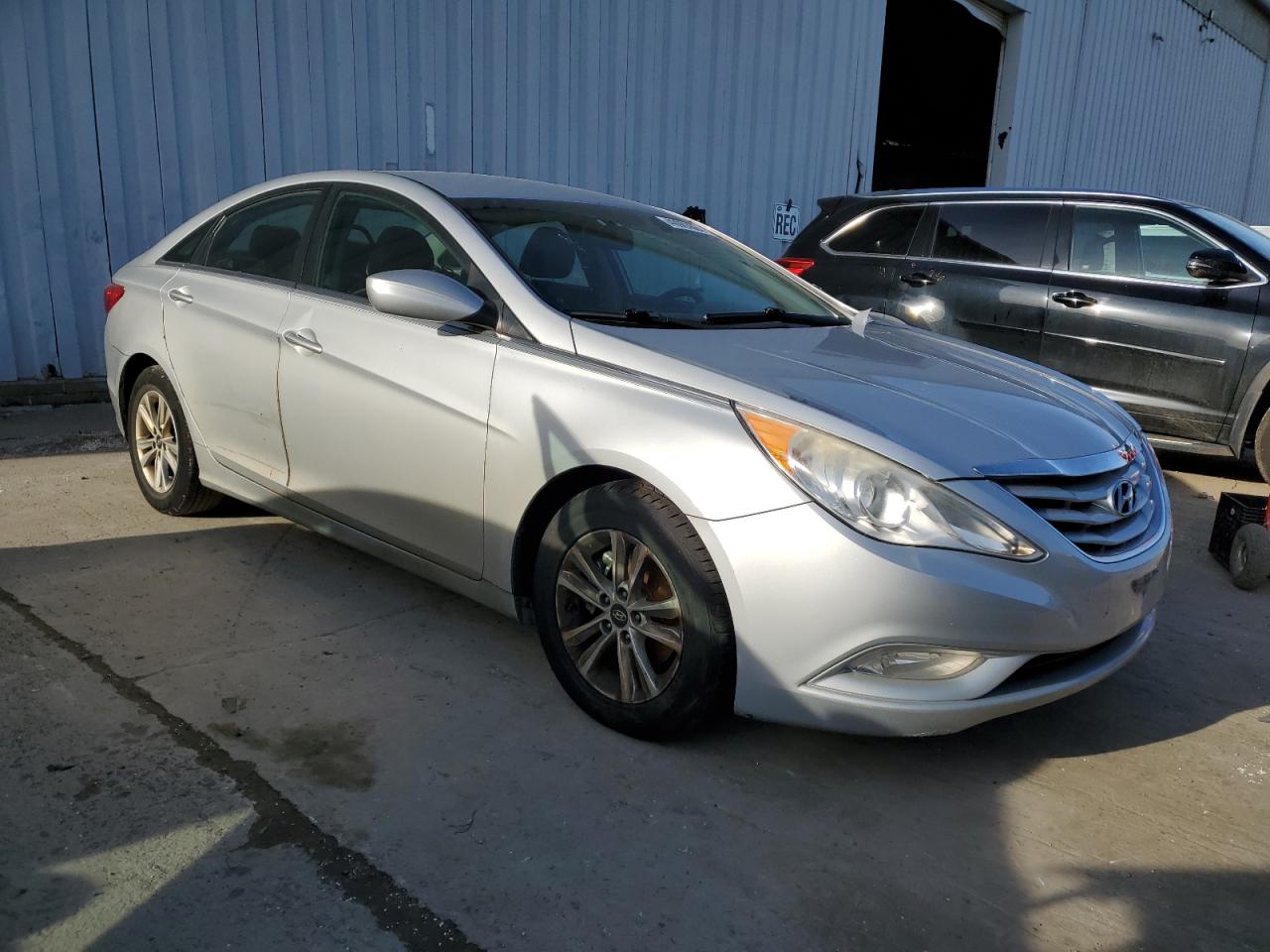 Photo 3 VIN: 5NPEB4AC4DH516824 - HYUNDAI SONATA 