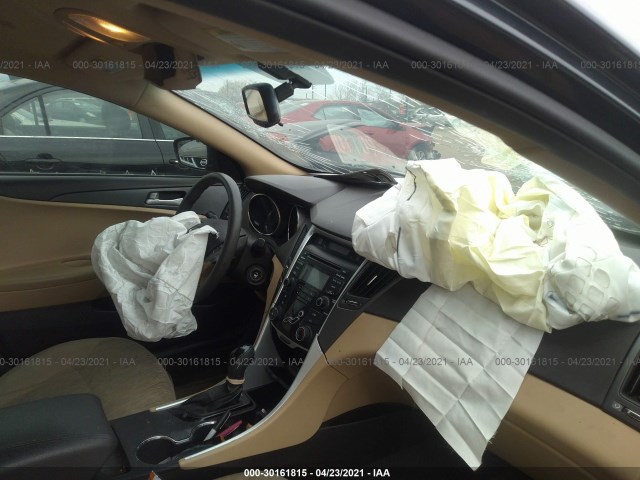 Photo 4 VIN: 5NPEB4AC4DH523949 - HYUNDAI SONATA 