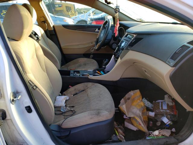 Photo 4 VIN: 5NPEB4AC4DH538189 - HYUNDAI SONATA GLS 