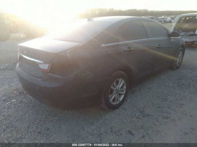 Photo 3 VIN: 5NPEB4AC4DH548981 - HYUNDAI SONATA 