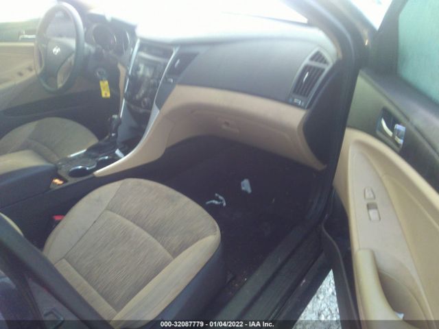 Photo 4 VIN: 5NPEB4AC4DH548981 - HYUNDAI SONATA 