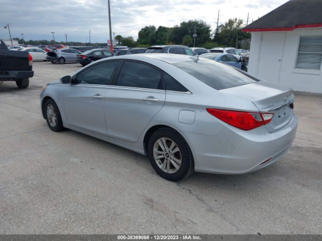 Photo 2 VIN: 5NPEB4AC4DH566686 - HYUNDAI SONATA 