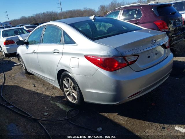 Photo 2 VIN: 5NPEB4AC4DH580653 - HYUNDAI SONATA 